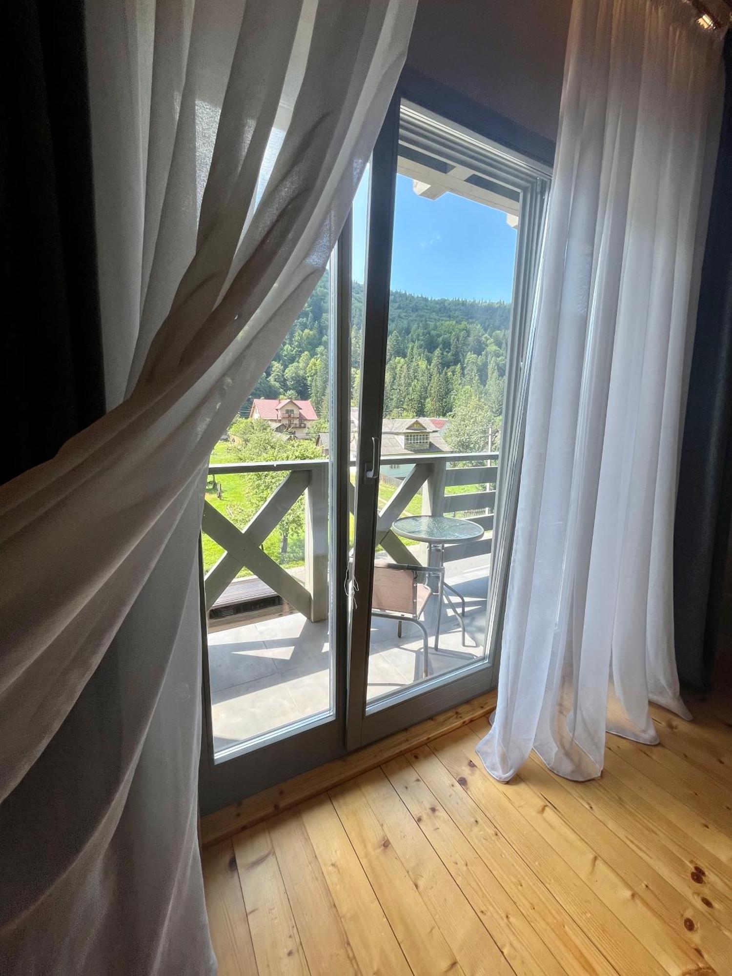 Hygge Hotel Татарив Екстериор снимка