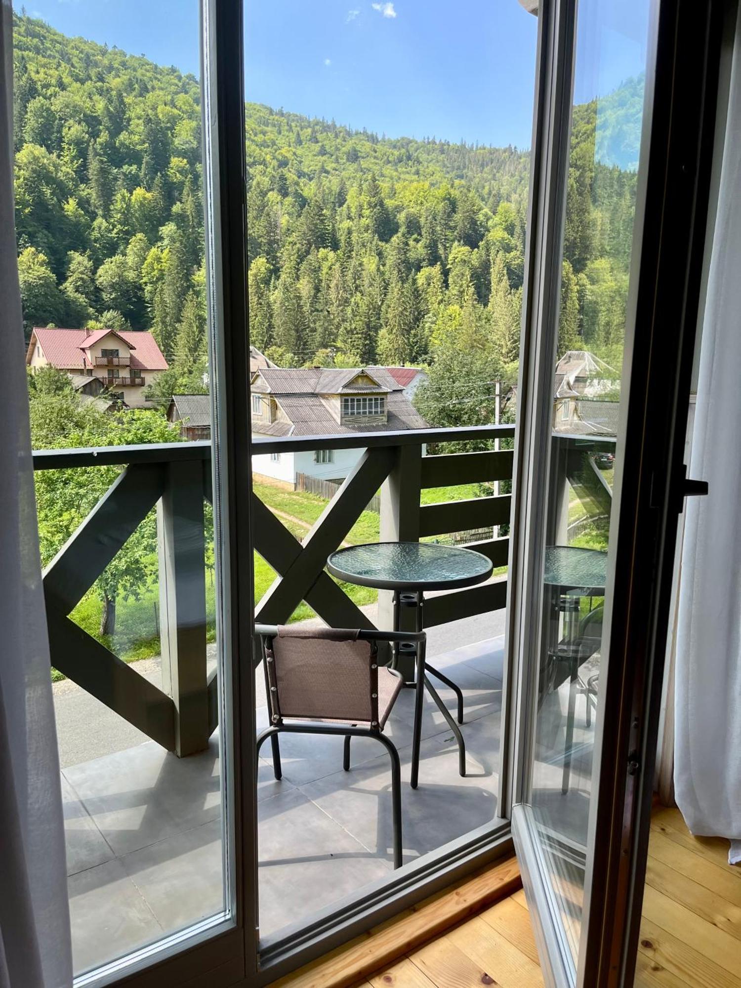 Hygge Hotel Татарив Екстериор снимка