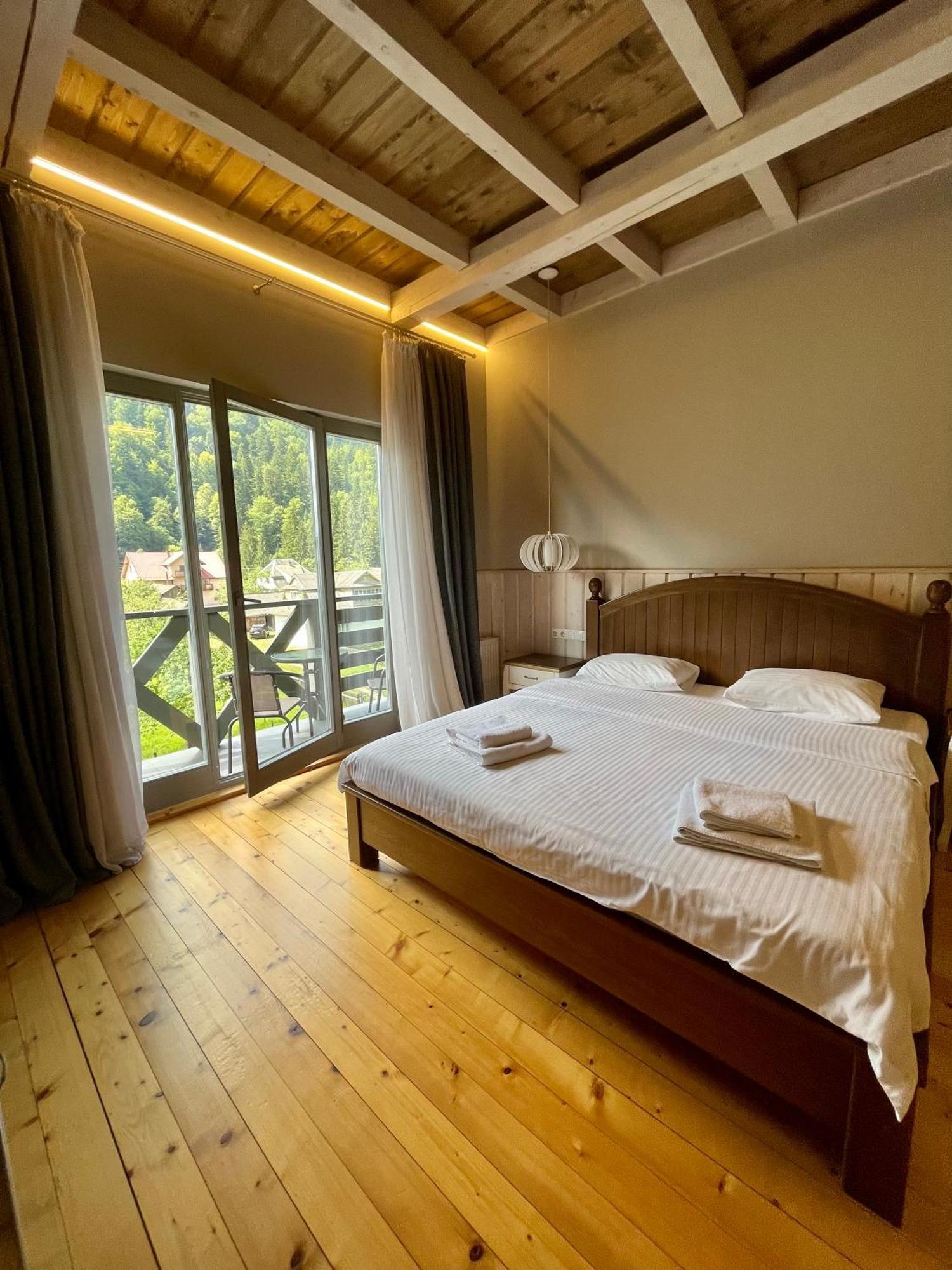 Hygge Hotel Татарив Екстериор снимка